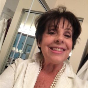 Meet your Posher, Evelyn